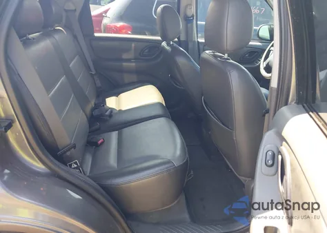 2004 Ford Escape Xlt from USA, damaged, VIN 1FMYU93114KA54932